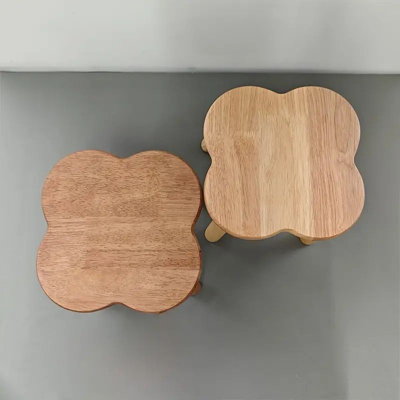 Versatile Solid Wood Low Stool with Flower-Shaped Seat for Entryway, Living Room, Patio, and Kids' Seating (Walnut, L(30*30*28cm))