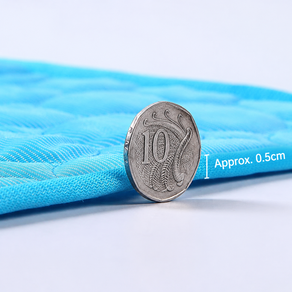Pet Cooling Mat with Circular Quilted Pattern, Breathable Mesh Fabric and Soothing Gel Layer for Summer Lounging on Sofas, Floors, Crates, Beds, Car Seats and Outdoor Areas (Blue, L)