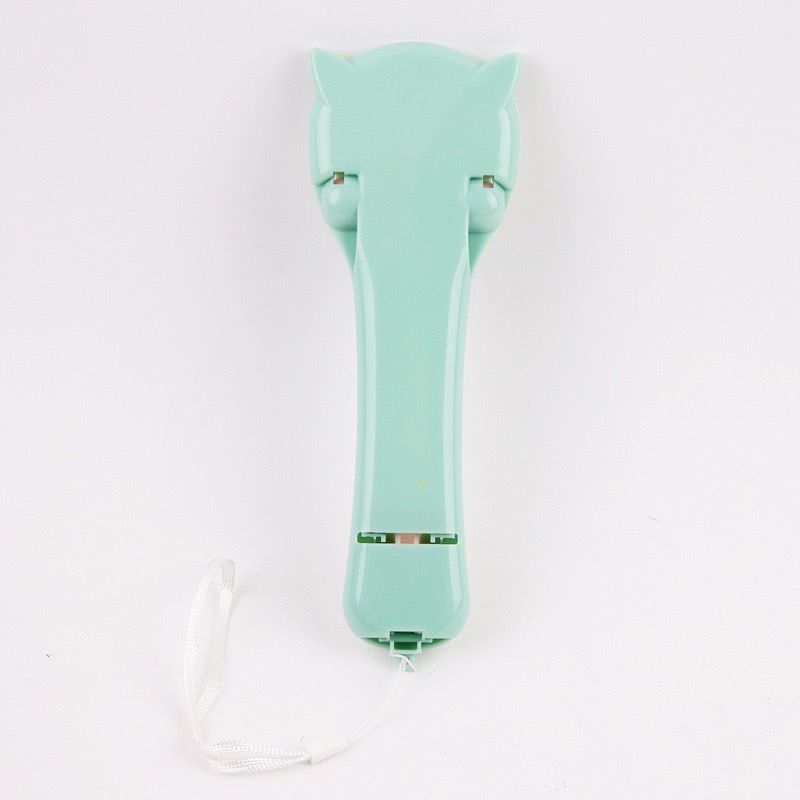 Cat Treat Paste Dispenser Spoon with Cat Paw Push Button – Portable Squeeze Feeder for Wet Food, Mess-Free Outdoor Use, Easy Clean Food-Grade PP, Cute Ear-Shaped Scoop Design (Pink)