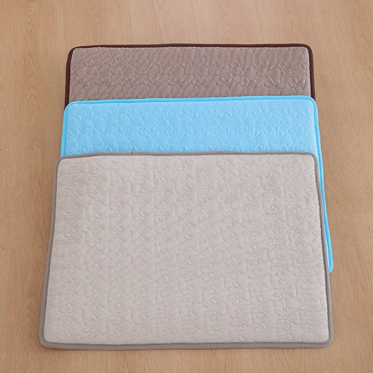 Cooling Pet Mat with Breathable Ice Silk Surface and Thick High-Elastic Foam for Dogs and Cats to Rest on Floors and Sofas During Hot Weather (Blue, S)