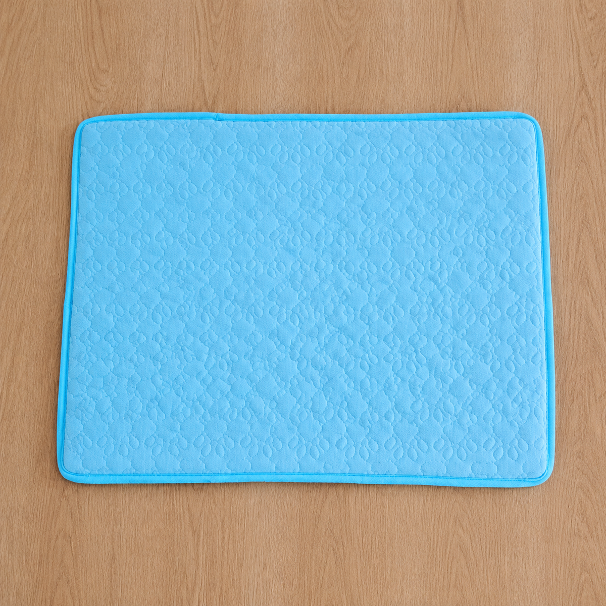 Cooling Pet Mat with Breathable Ice Silk Surface and Thick High-Elastic Foam for Dogs and Cats to Rest on Floors and Sofas During Hot Weather (Blue, XS)