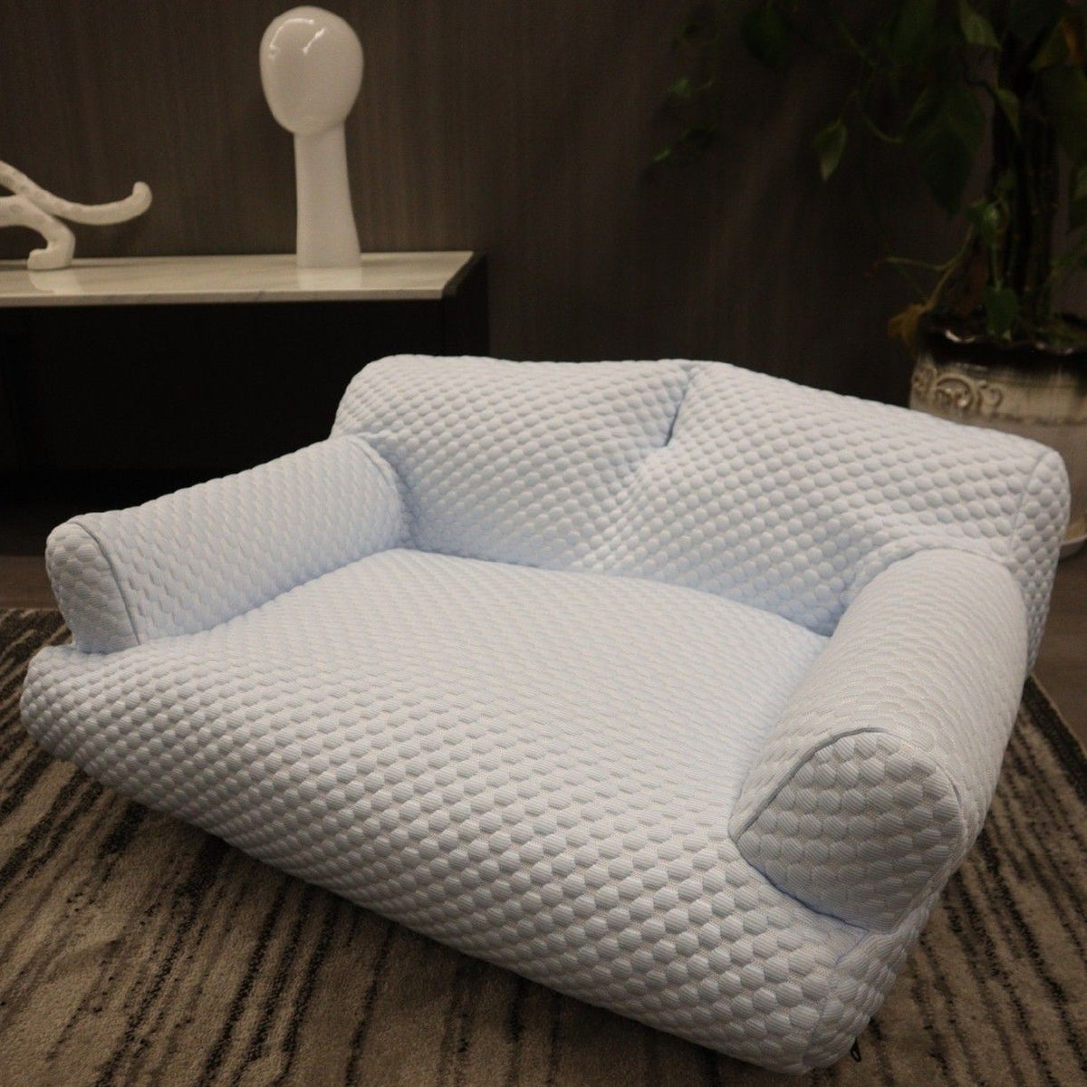 Cooling Pet Sofa Bed for Cats and Dogs, Breathable Ice Silk Bean Fabric with Supportive Edges, Removable Washable Cover, Non-Slip Bottom, Ideal for Summer Lounging in Living Rooms and Bedrooms (Light Grey, 2XL)