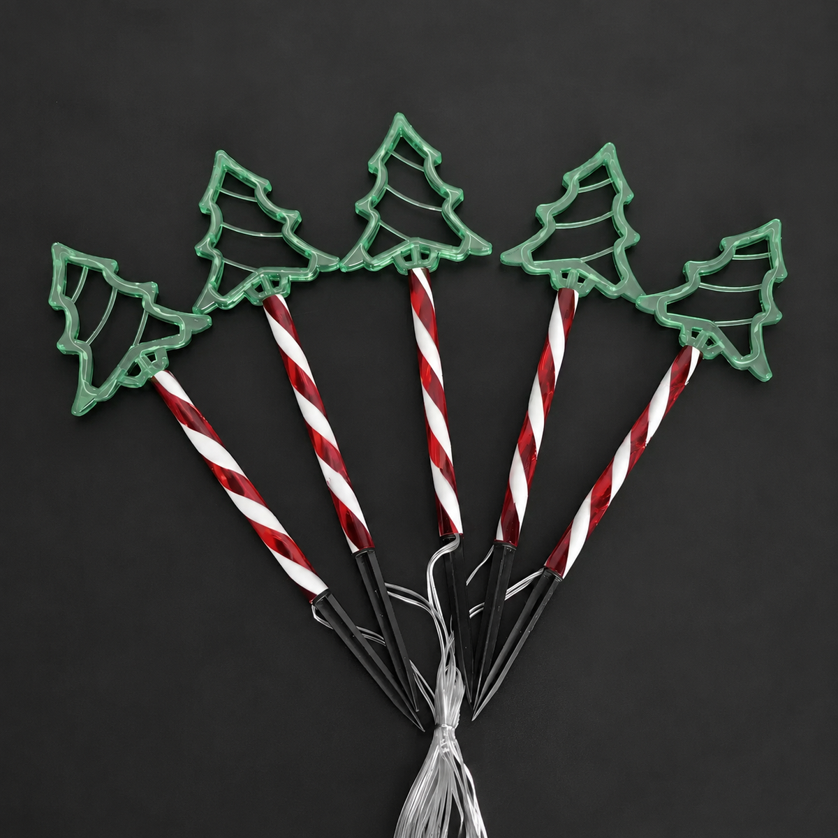 Solar-Powered Christmas Tree Stake Lights with Red-White Spiral Poles, Emitting a Warm White Glow - Perfect Outdoor Decoration for Garden, Lawn, Yard, Pathway, Snowy Landscape During the Holiday Season (Green, 2PCS)