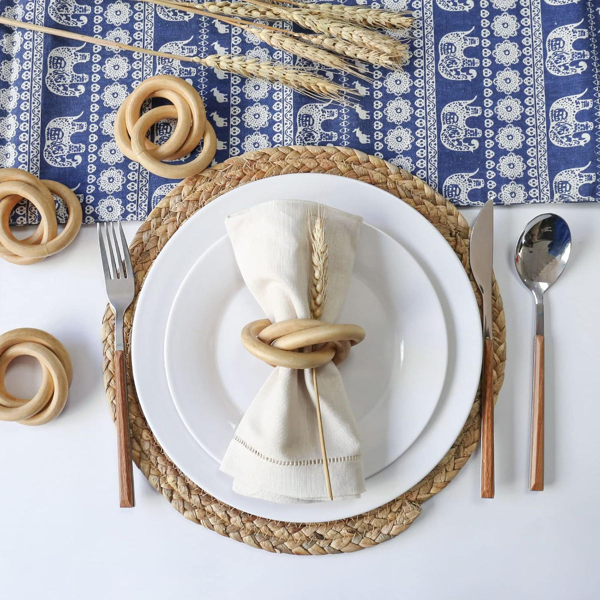 Wooden Napkin Rings Set of 4, Farmhouse Wood Circle Napkin Ring,  Buckles Holder for Xmas Table Setting, Wedding, Thanksgiving Day and Home Decor(Wood Circle)