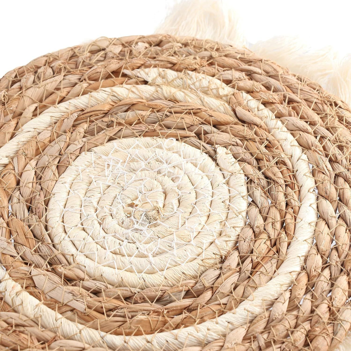 Boho Round Grass Tassels Placemats Set of 4, Rustic Weave Tablemats, Farmhouse Concentric Circle Braided Macrame Décor for Kitchen Dining Table,（33cm）