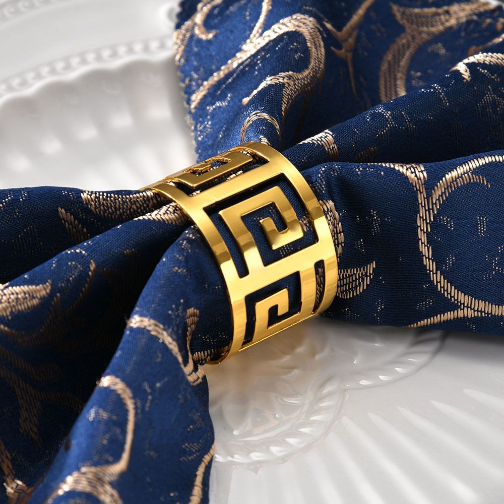 12 Pcs Gold Napkin Rings Hollow Out Napkin Rings Holder Set Metal Serviette Buckle Bulk for Dinner Table Decoration Christmas Holiday Wedding Party Birthday Banquet Gathering