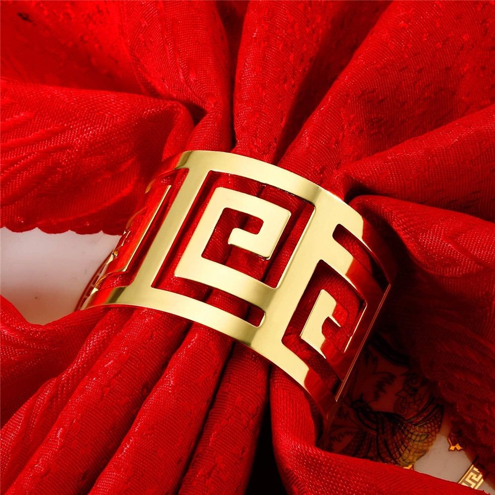 12 Pcs Gold Napkin Rings Hollow Out Napkin Rings Holder Set Metal Serviette Buckle Bulk for Dinner Table Decoration Christmas Holiday Wedding Party Birthday Banquet Gathering