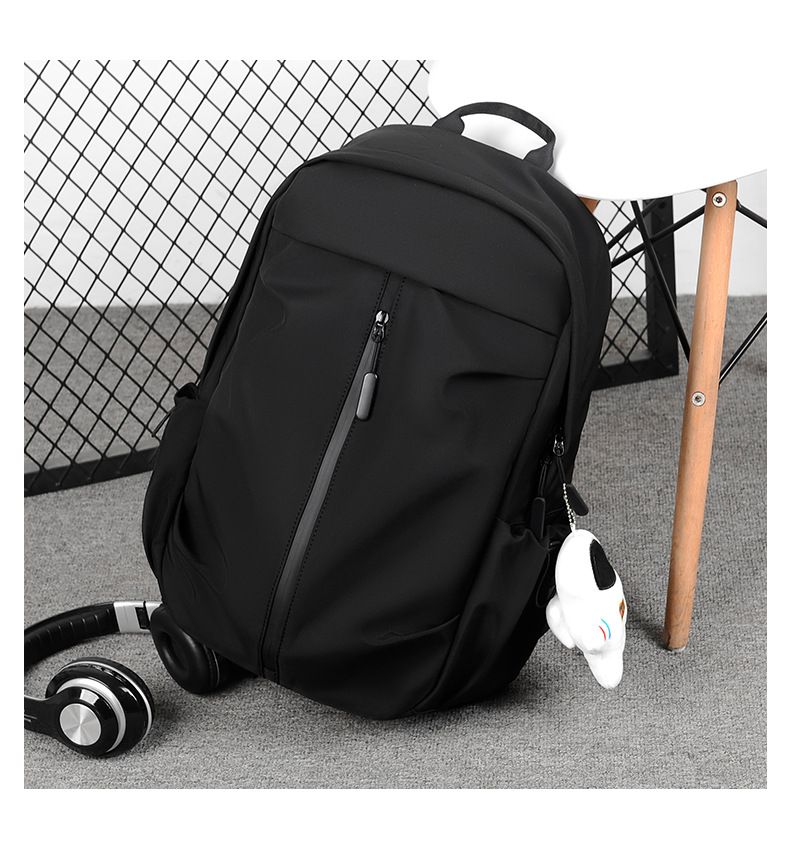 Water Resistant Lightweight Backpack Casual Travel Hiking Backpack Durable with USB Charging Port (black)