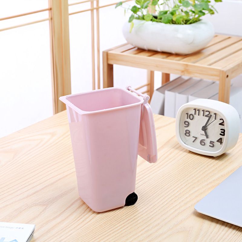 Desktop Trash Can Trash Can with Wheels Mini Kitchen Trash Can Desktop Waste Bin Mini Garbage Bin Trash Can for Desk Mini Desk