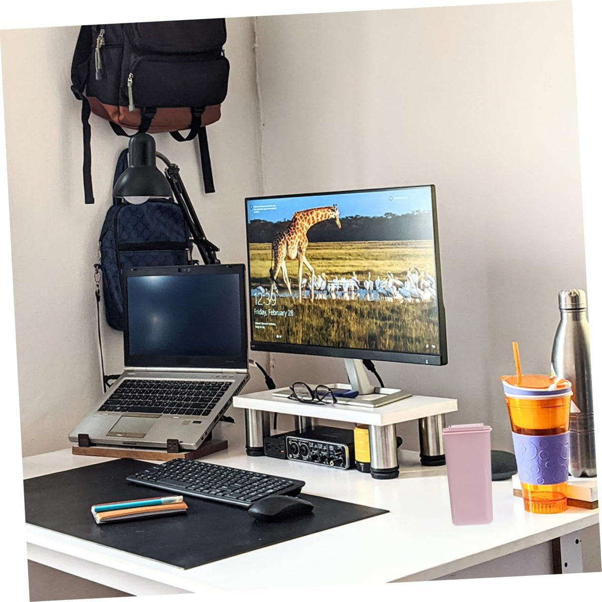 Desktop Trash Can Trash Can with Wheels Mini Kitchen Trash Can Desktop Waste Bin Mini Garbage Bin Trash Can for Desk Mini Desk