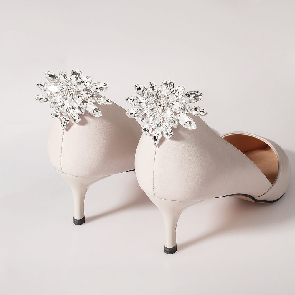 A Pair of Flower-shaped Rhinestones Crystal Shoe Clips Women Bride Wedding Party Jewelry Charms Buckle Shoe Decoration Accessories