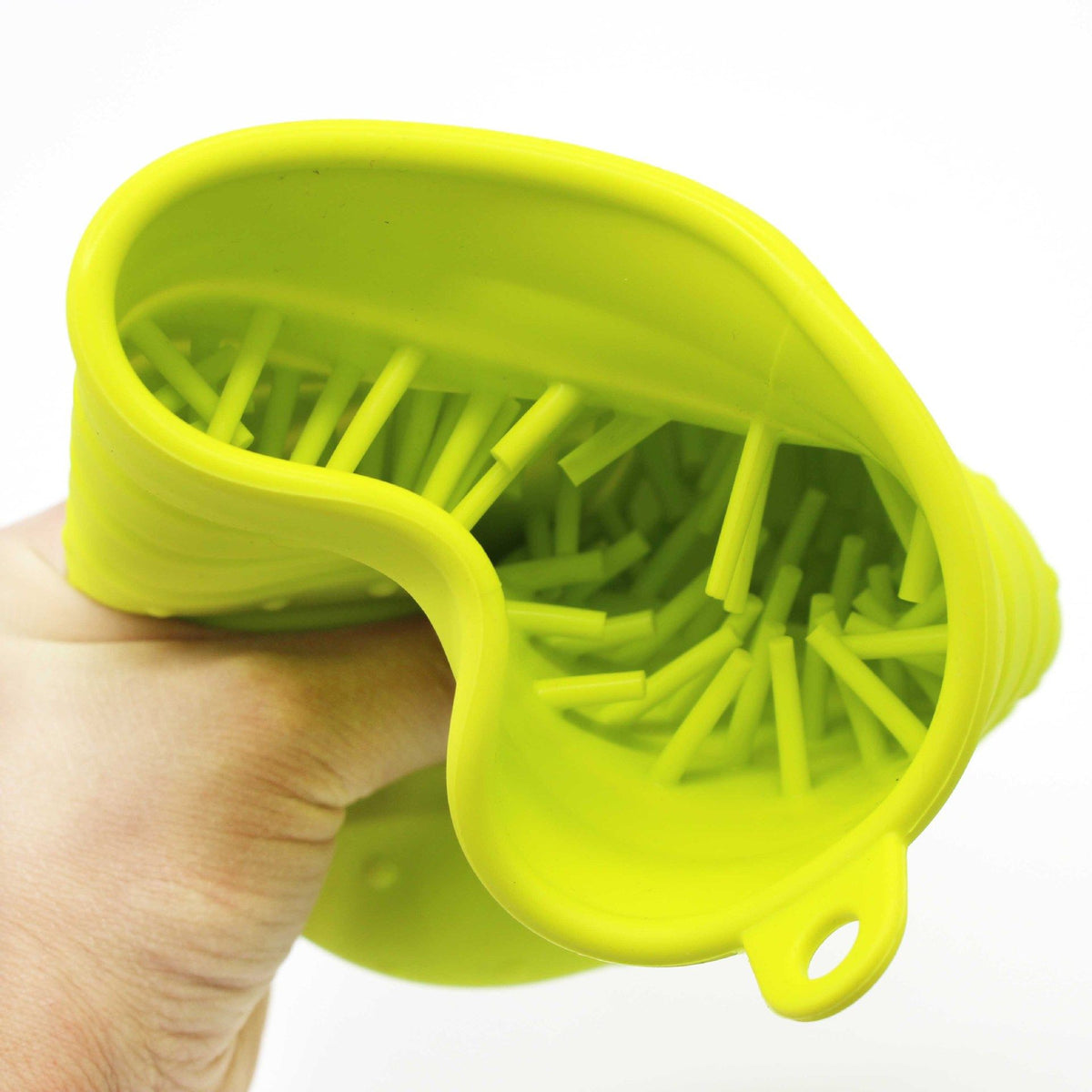 Dog Paw Cleaner Cup with Towel Pet Foot Washer Protable Dog Cleaning Brush for Puppy Cats Massage Grooming Dirty Claw (Green)