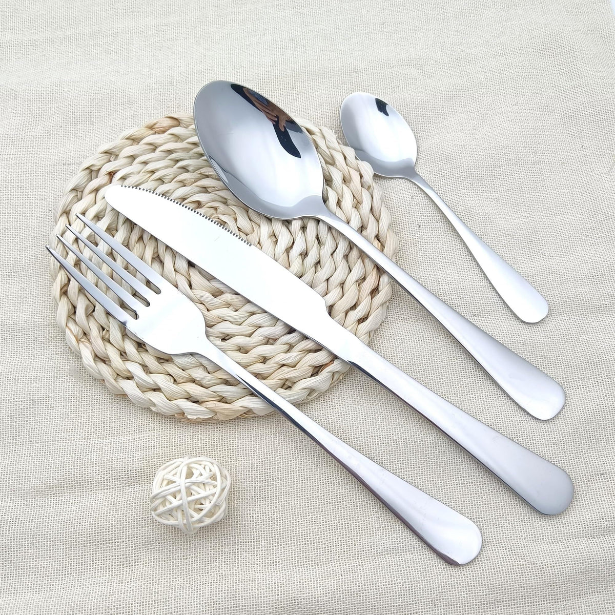 Silverware Set, Stainless Steel Flatware Cutlery Set, Birthday Christmas Gift ( 4Pcs )Mirror Polished Cutlery Utensil Durable Home