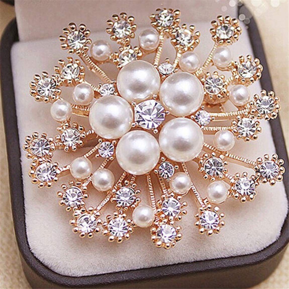 Glittering Imitation Pearl Crystal Snowflake Flower Design Brooch Pin Badge Fashionable Charming Dress Scarves Shawl Clip