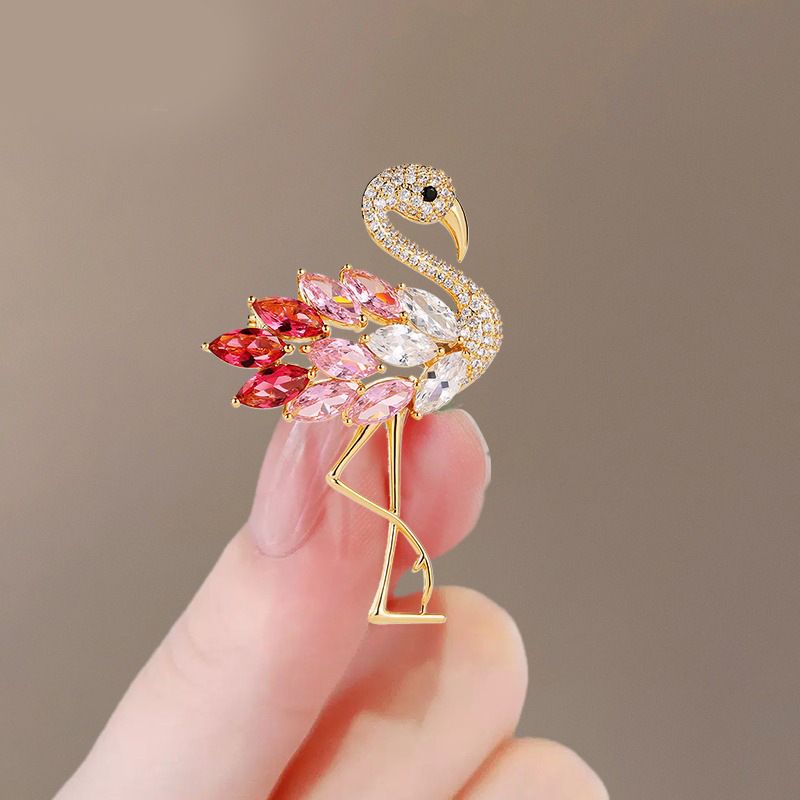 Colourful Flamingo Brooches Diamond Broaches for Women Crystal Rhinestone Animal Pins Party Vintage Jewelry