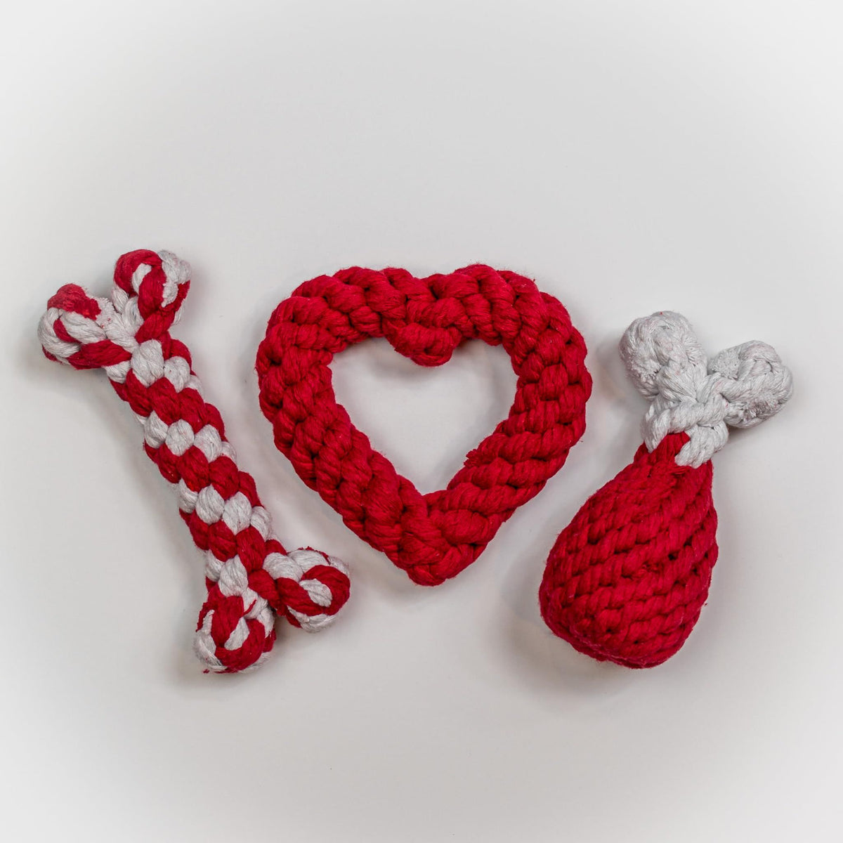 Love 3 Pack Plush Dog Toys Red Dog Chew Toy Creative Heart Shaped Pet Chew Toy Puppy Toys Chew Toy Bite-Resistant Fun