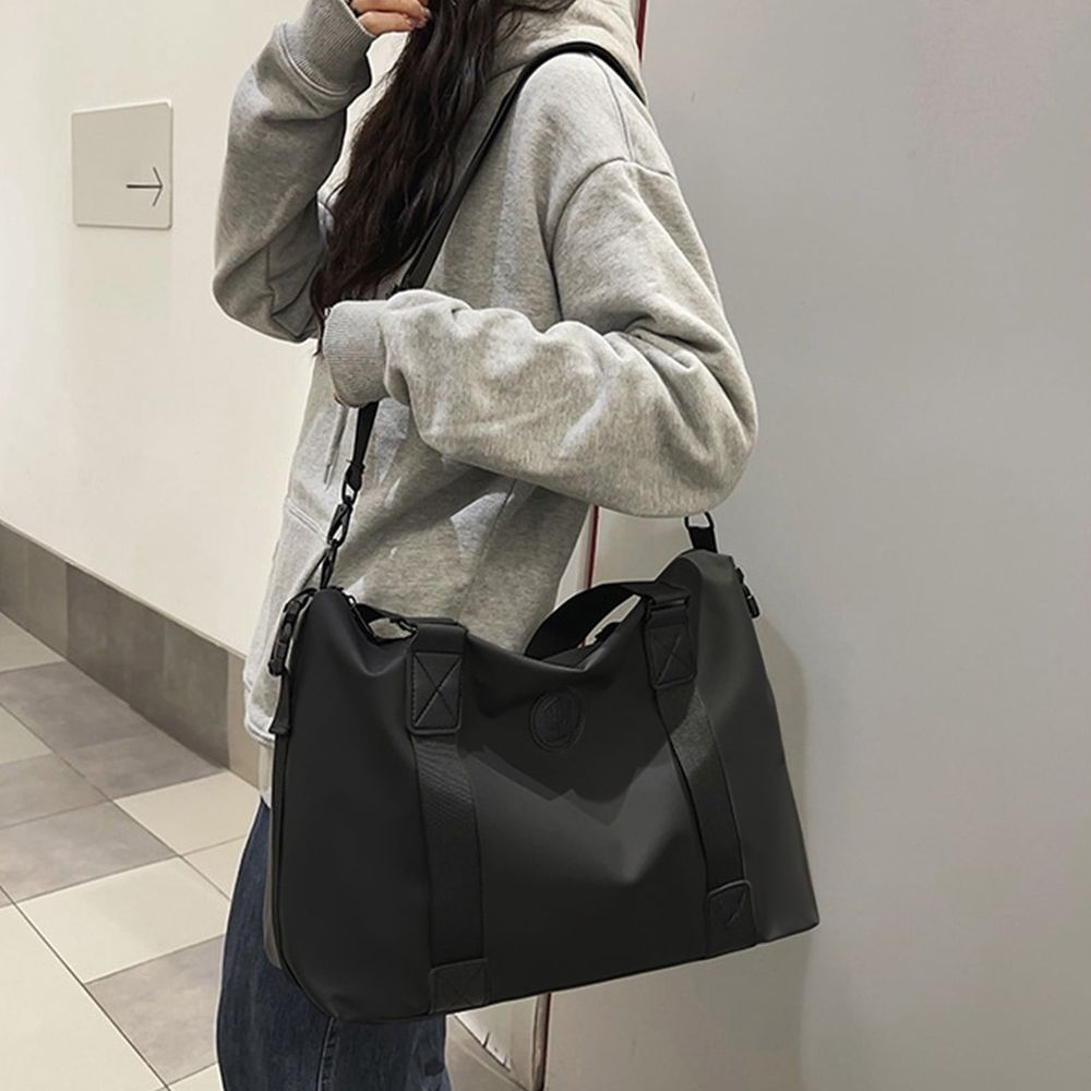 Duffel Bag Sports Tote Gym Bag Shoulder Weeken Der Overnight Bag Wet Dry Separation Fitness Bag HandHeld OneShoulder Yoga Exercise