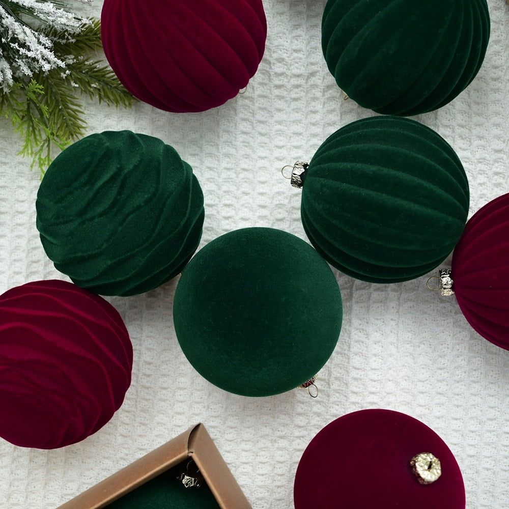 24pcs 3.15" Velvet Christmas Balls Xmas Tree Hanging Ornaments Shatterproof Decorations Pendants with Gift Box