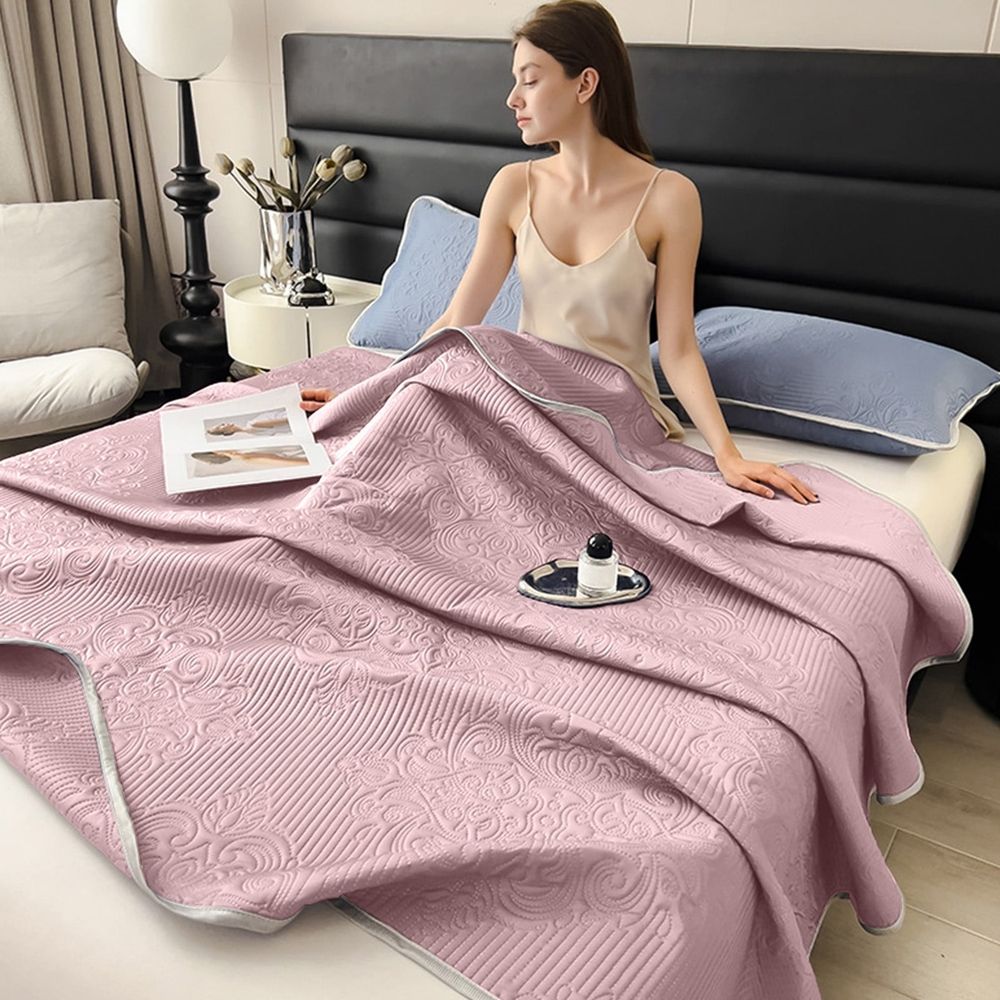 Pink Cooling Comforter 70x78 Inch - Ultra Soft Polyester Knitted Quilt for Summer, Lightweight All Season Blanket for Bedroom, Dorm & AC Rooms