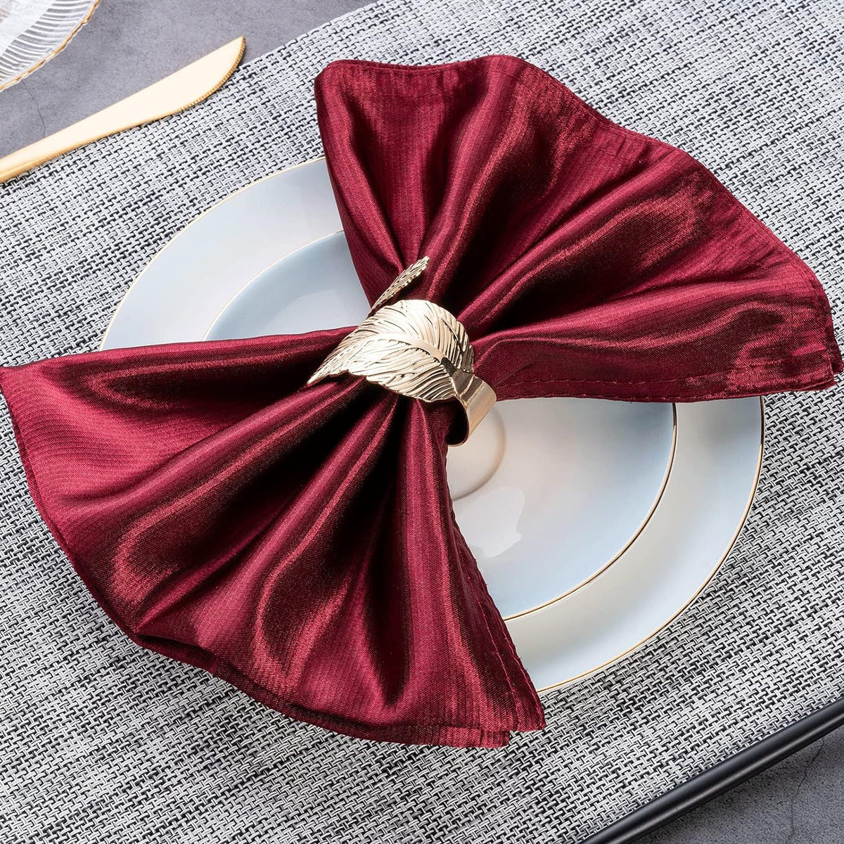 Gold Leaf Napkin Rings Set of 8, Metal Material  Gold design napkin rings look more stylish and sophisticated