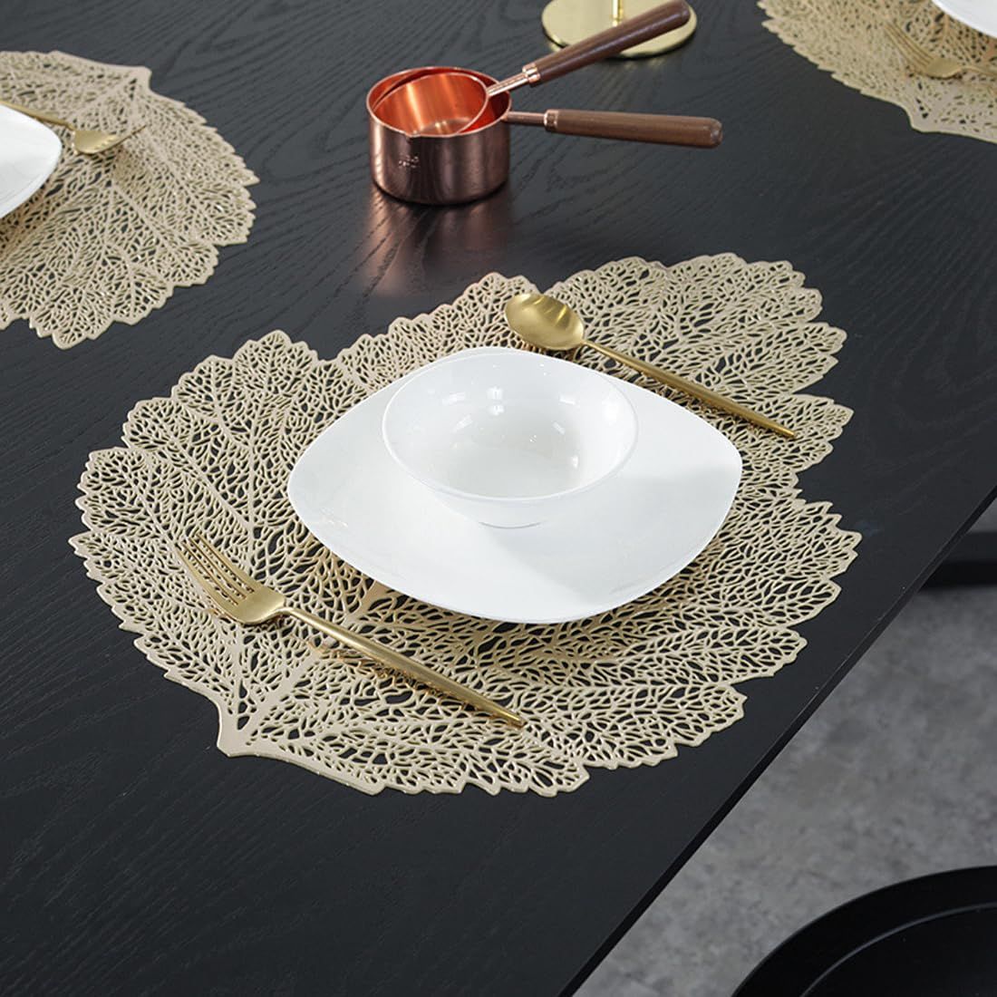 Placemats Set of 6, 15 Inch Metallic Vinyl Christmas Festival Lunch Mats Leaf Holiday Party Restaurant Home Table Decoration, Gold
