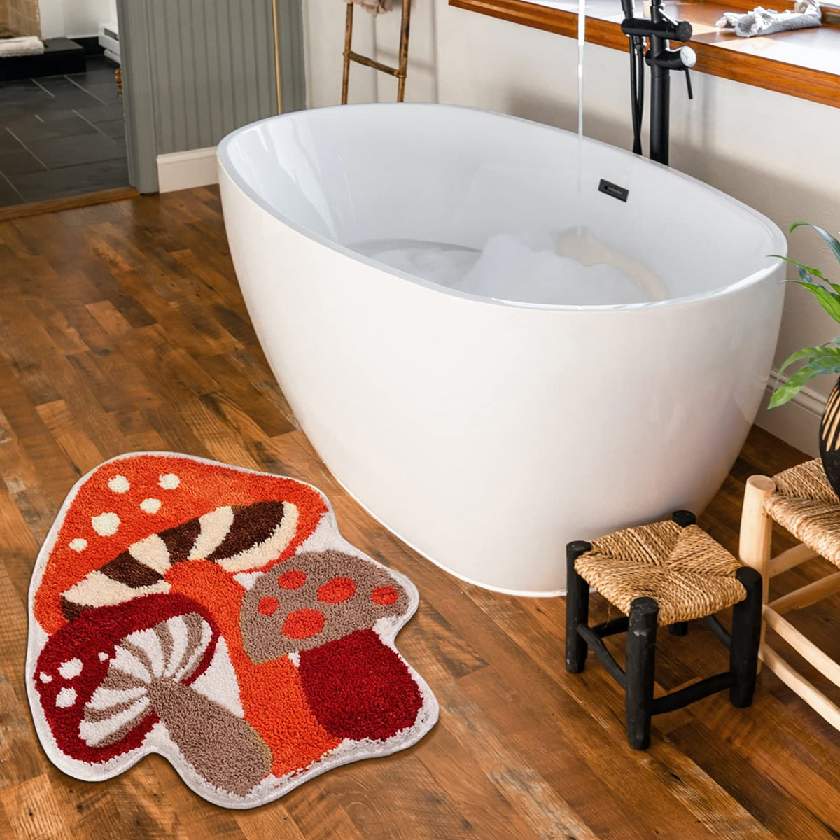 Bathroom Rugs Cute Bath Mat Non Slip Red Mushroom Bath Rug for Women Kids and Girls Strong Absorbent Soft Washable Bath