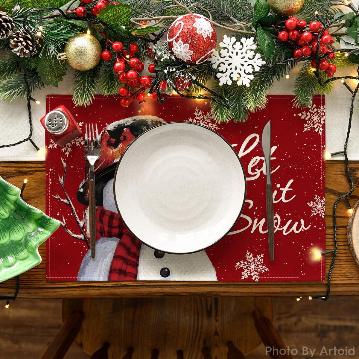 Winter Placemats Set of 4, 30cmx45cm Seasonal Christmas Holiday Table Mats for Party Kitchen Dining Decoration