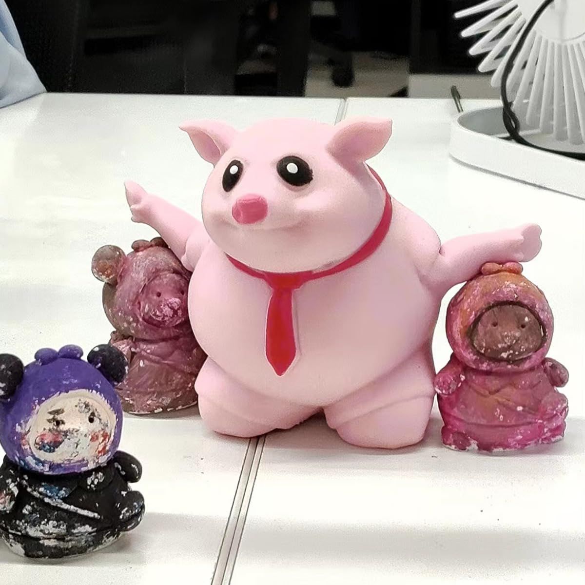 Pink Pig Squishy Toy for Kids Adults, Novelty Pig Squeeze Toys, Funny Tiktok Pig Sensory Stress Toy for Decompress and Anxiety