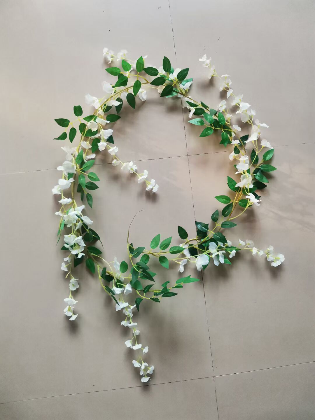 Artificial Wisteria Garland Fake Wisteria Vine Hanging Bush Flower String Greenery Garland with Flower Wedding Home Party (4pcs）