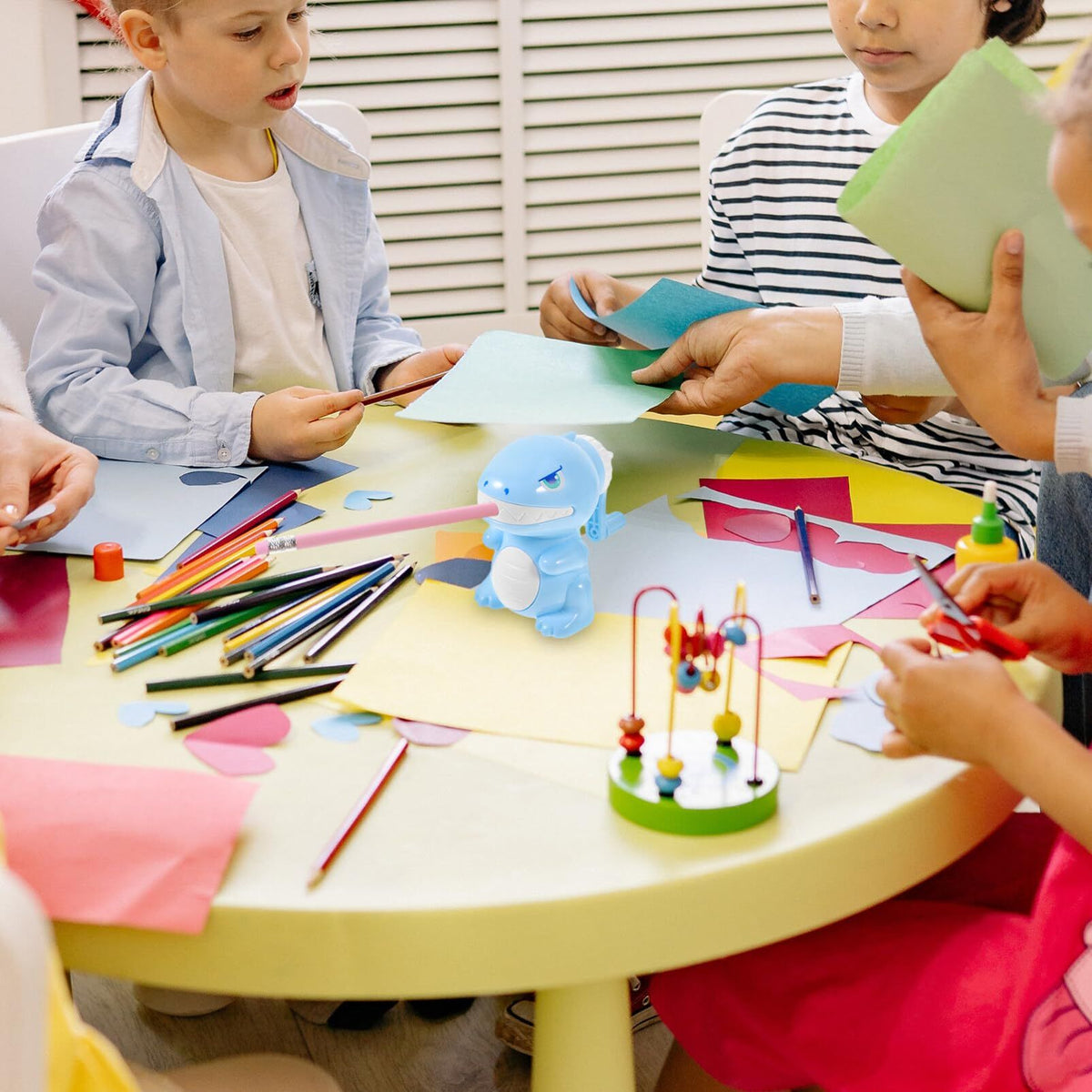 Cartoon Hand Pencil Sharpener Manual Animal Pencil Sharpeners School Hand Shake Pencil Sharpener for School Stationery  Blue