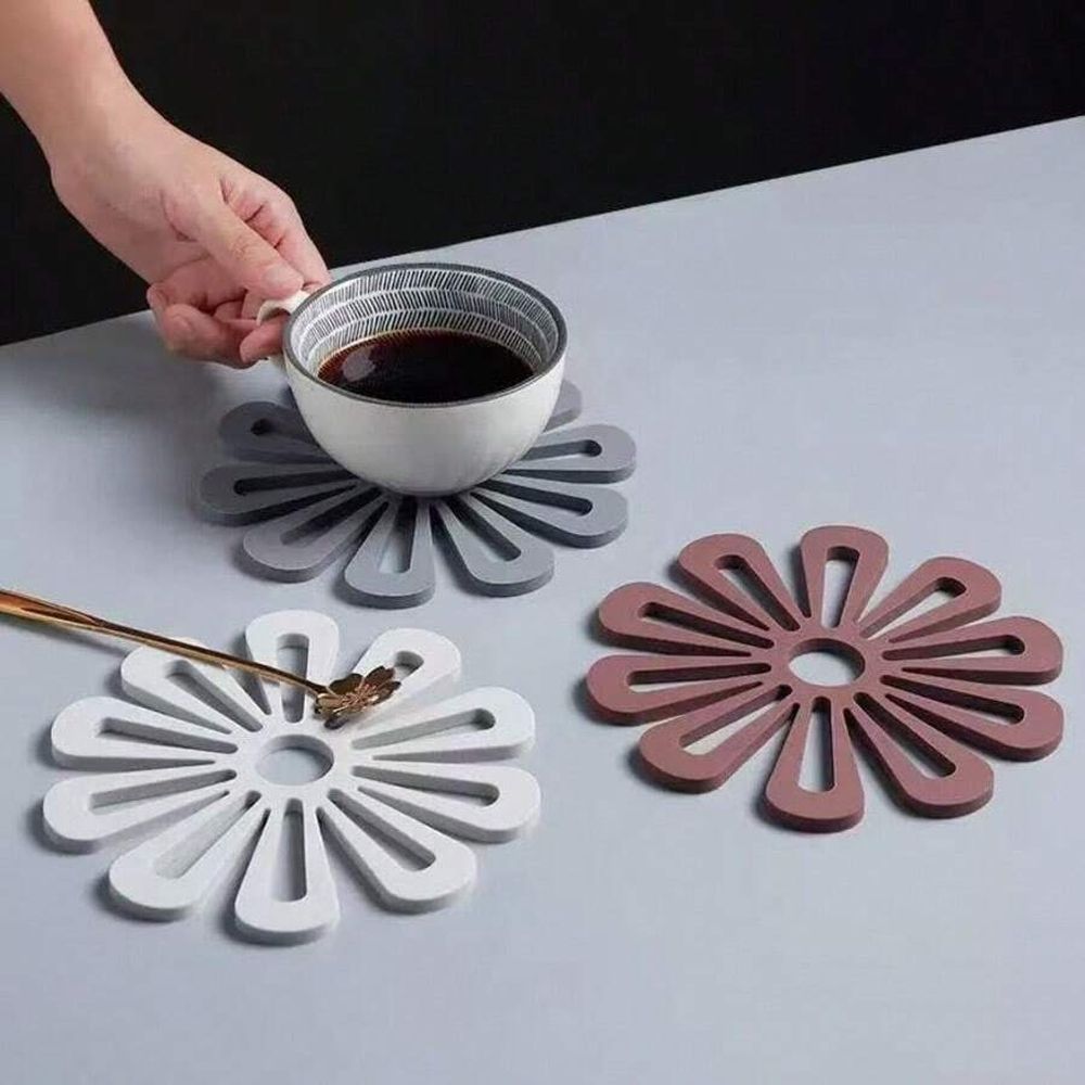 4 silicone heat-resistant placemats - circular anti slip mats for hot dishes, pots, and cups