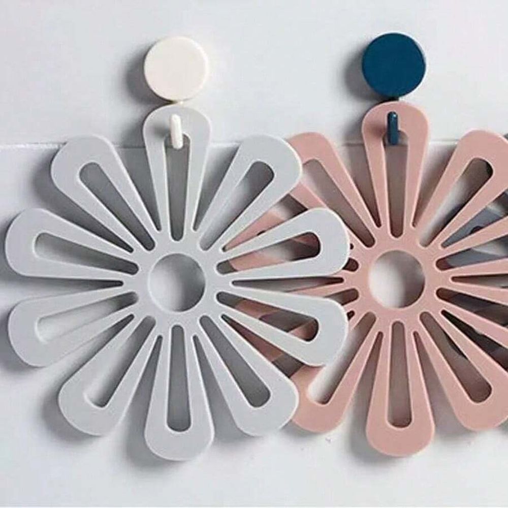 4 silicone heat-resistant placemats - circular anti slip mats for hot dishes, pots, and cups