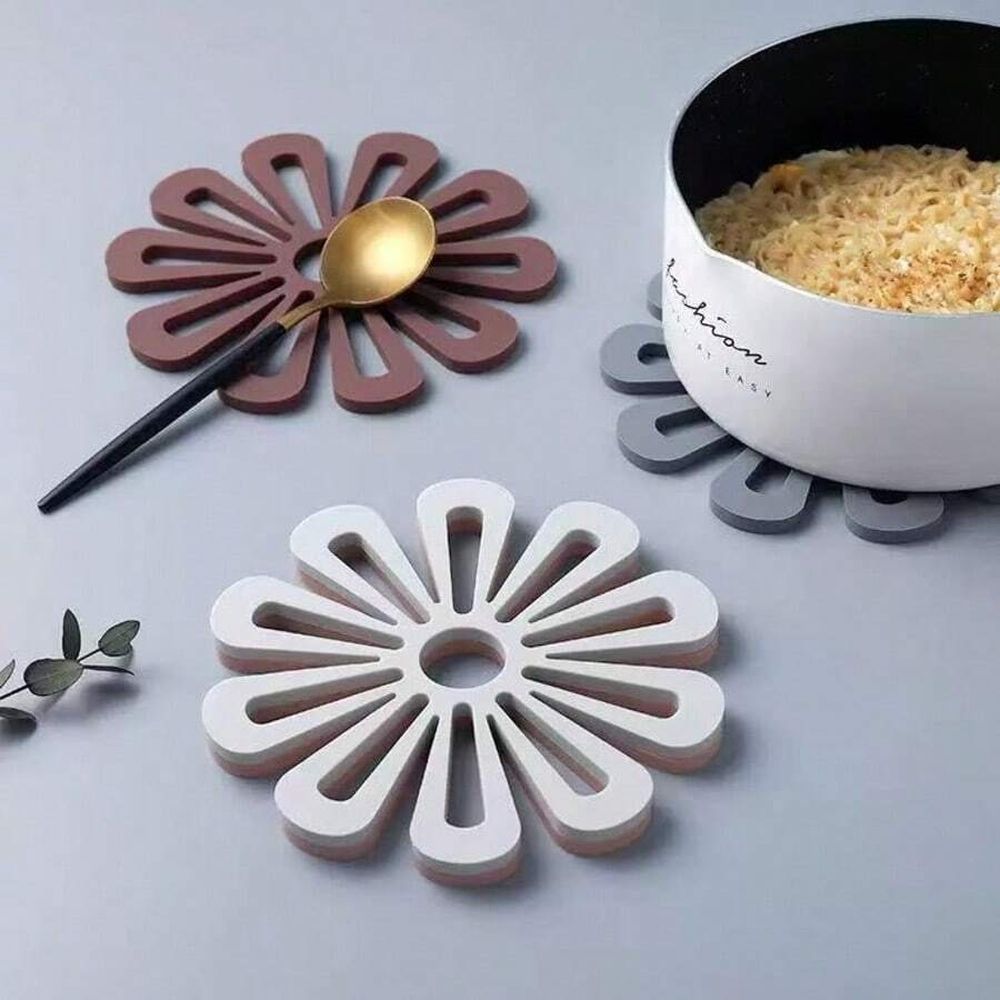 4 silicone heat-resistant placemats - circular anti slip mats for hot dishes, pots, and cups