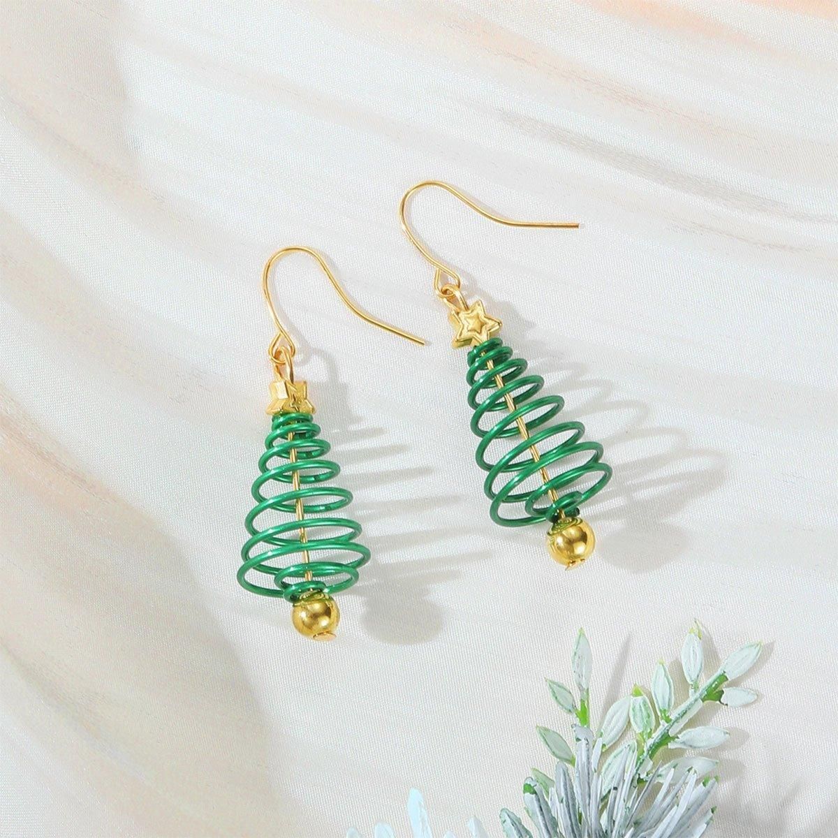 Festive Green Christmas Tree Earrings Holiday Jewelry for Women Gift Accessory