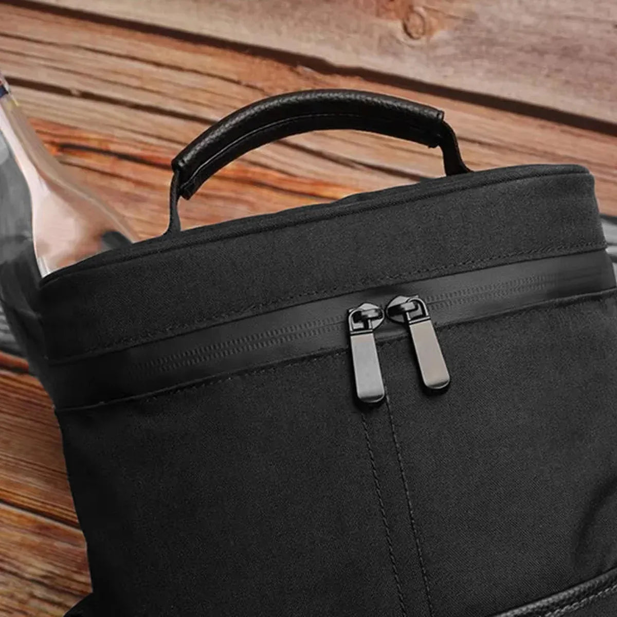 Outdoor Portable Wine Barrel Bag Insulated Picnic Bag for Red Wine Storage