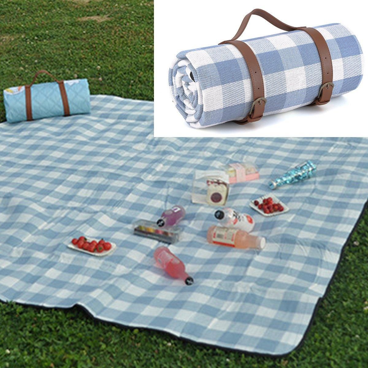 1-Piece Blue and White Check Picnic Blanket with Carry Straps, 200 x 200 cm