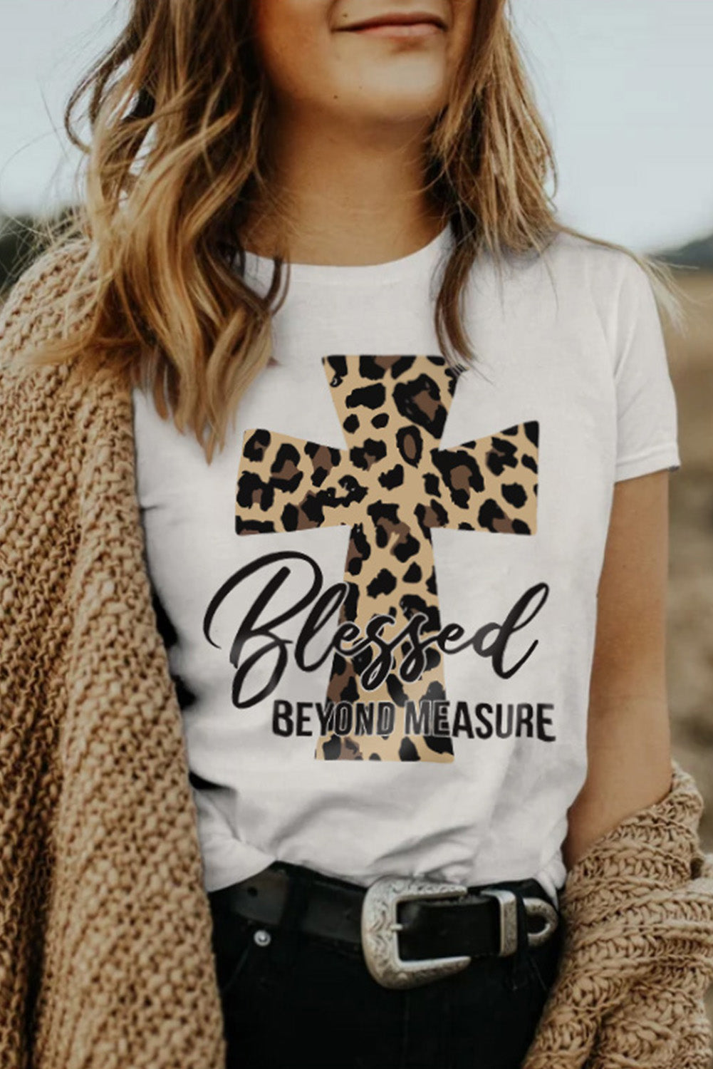 Azura Exchange Leopard Cross Graphic Print T-Shirt - L