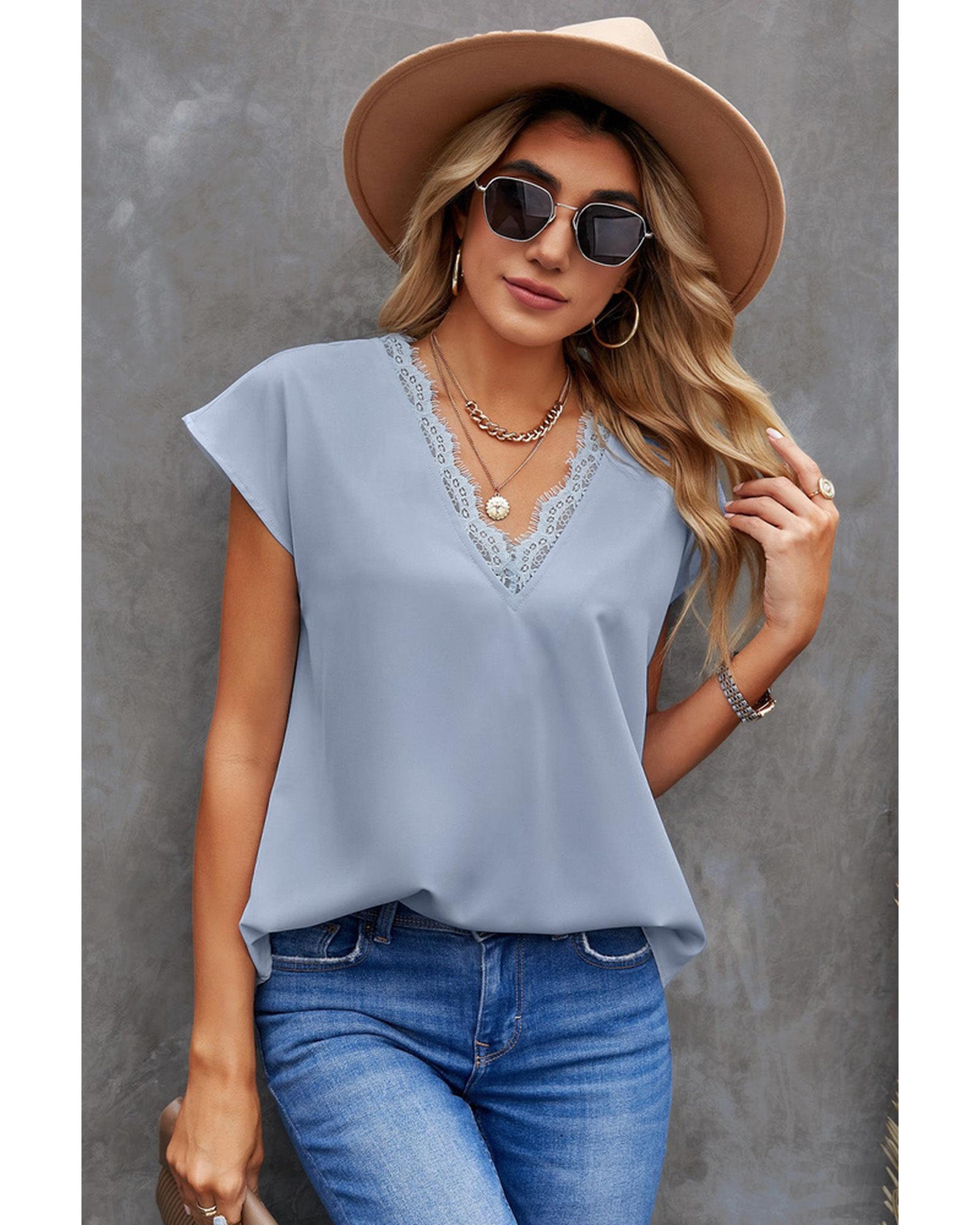 Azura Exchange Lace Trim V Neck T-shirt - S