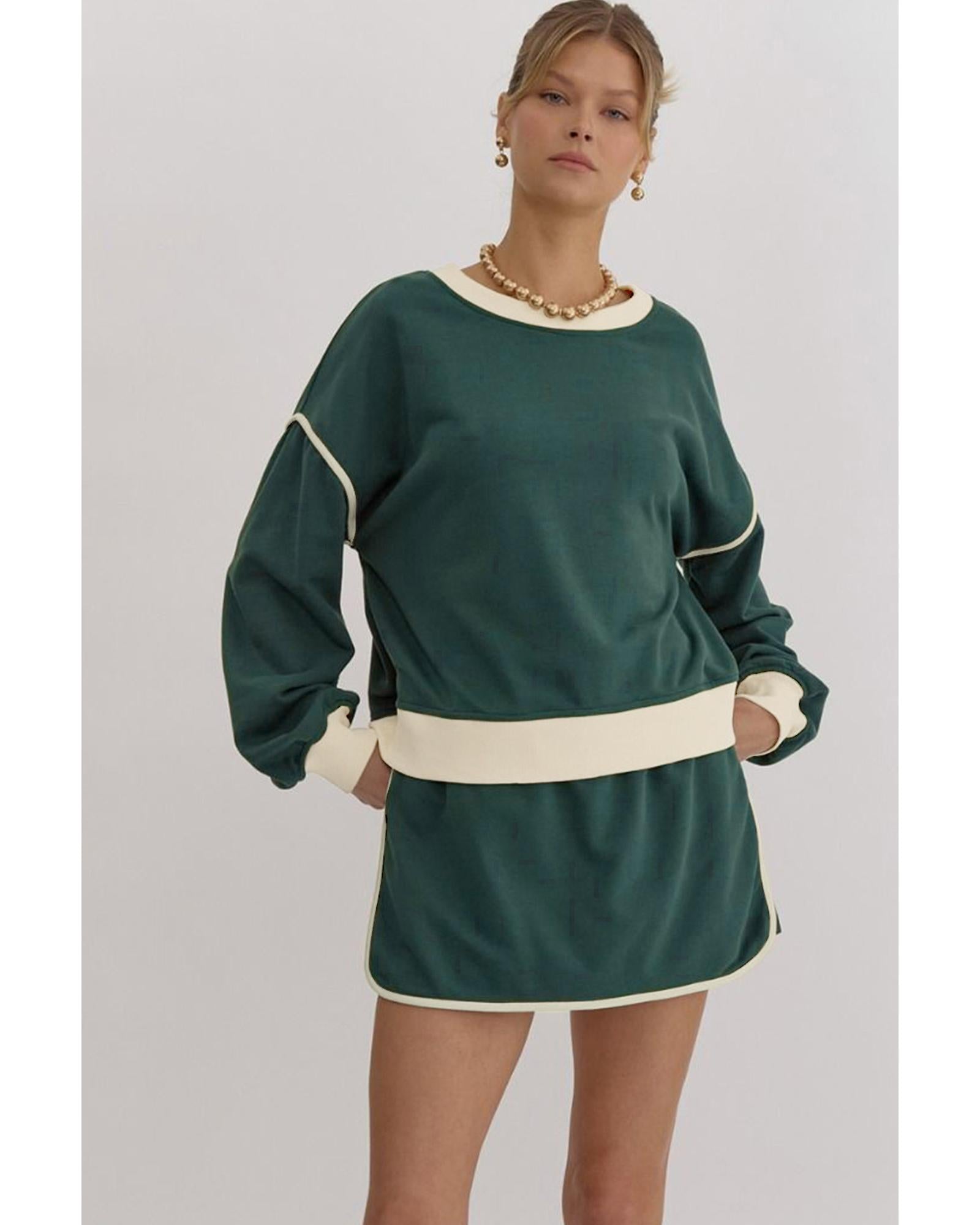 Evergreen Color Contrast Loose Pullover and Lace-up Waist Skort Set - L