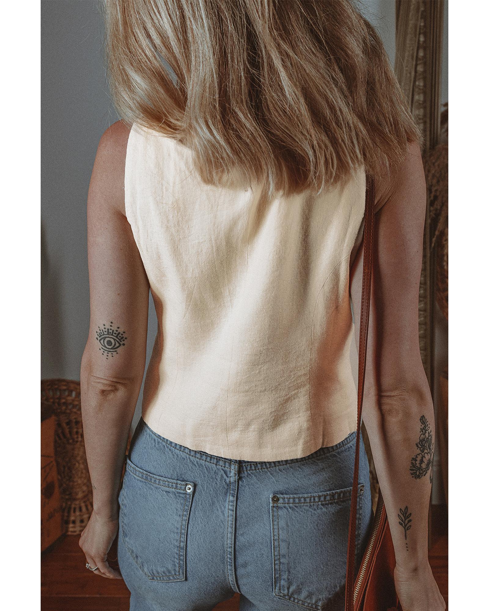 White Slim Fit Buttoned V Neck Vest - M