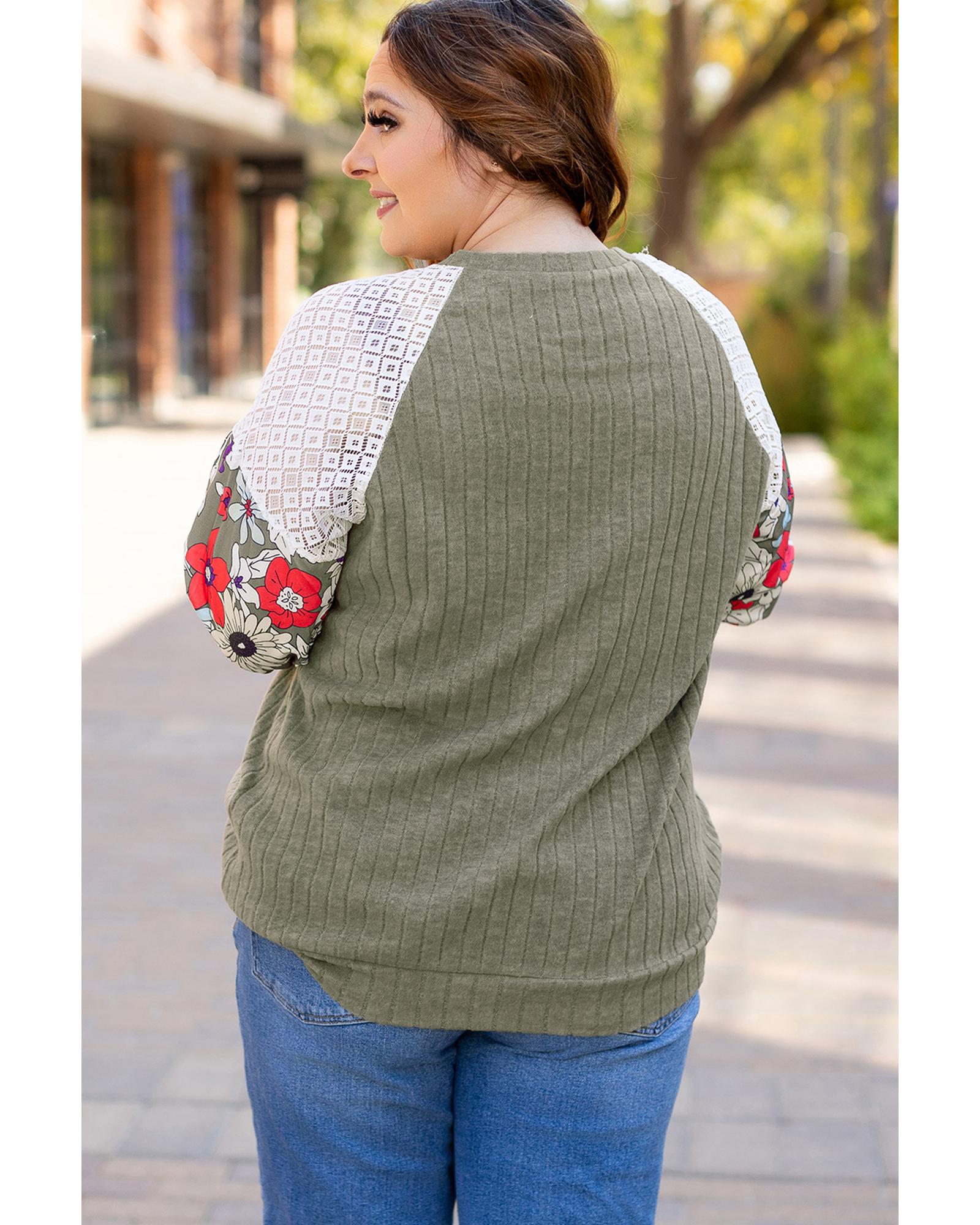Vineyard Green Plus Size Textured Floral Patchwork Raglan Sleeve Blouse - 2X