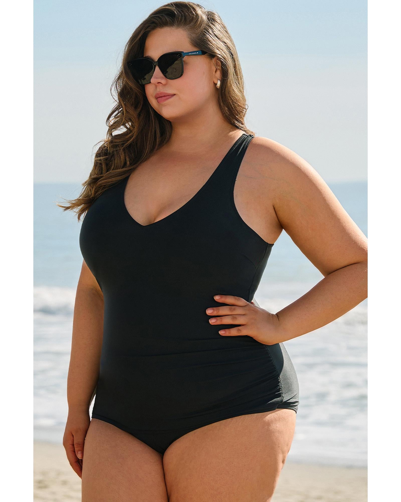 Black Solid Color U Neck Padded Plus Size One Piece Swimsuit - 4X