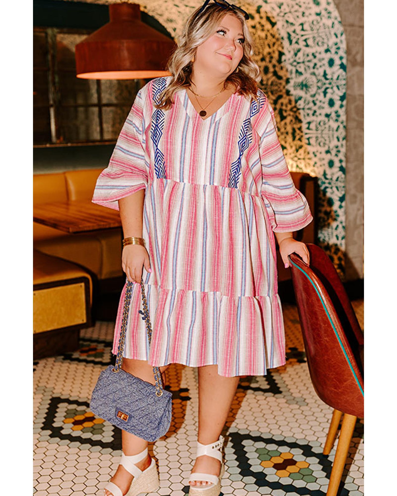 White Stripe Plus Size Embroidered Detail Flared 3/4 Sleeve V Neck Dress - 4X