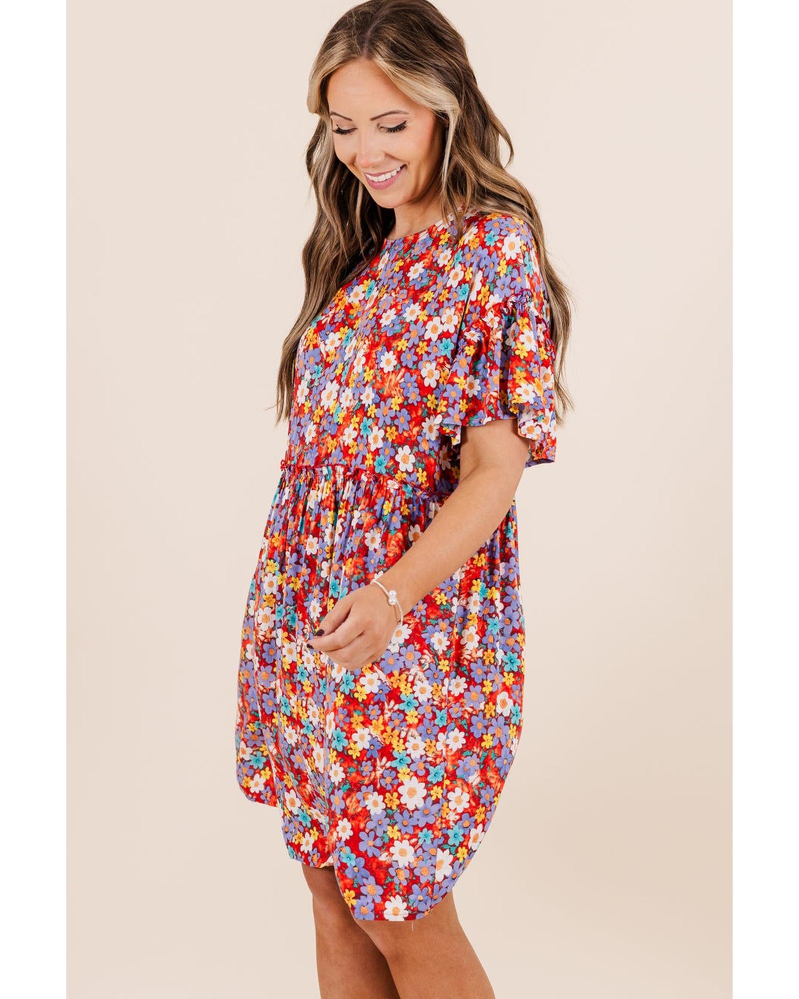 Red Dainty Flower Printed Plus Size Short Sleeve Shift Dress - 3X