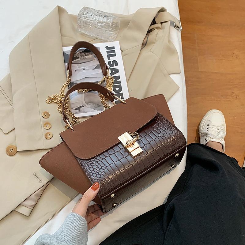 Versatile Vintage Wing Crossbody Bag with Frosted Finish and Chain - Khaki