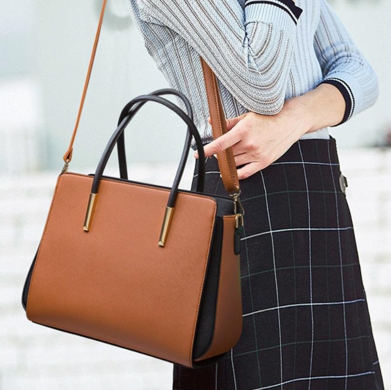 Large Capacity 4-in-1 Messenger Handbag with Fashionable Colour Block Design - Black