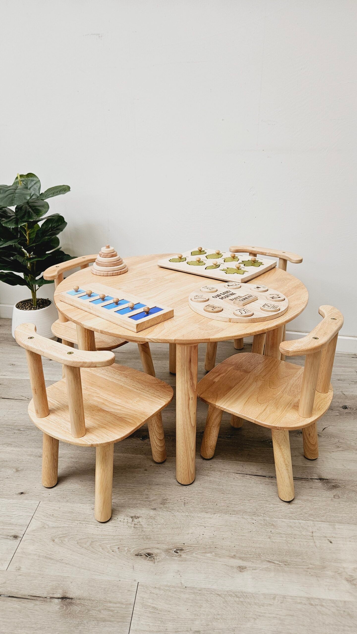 A Round table and 4 chairs