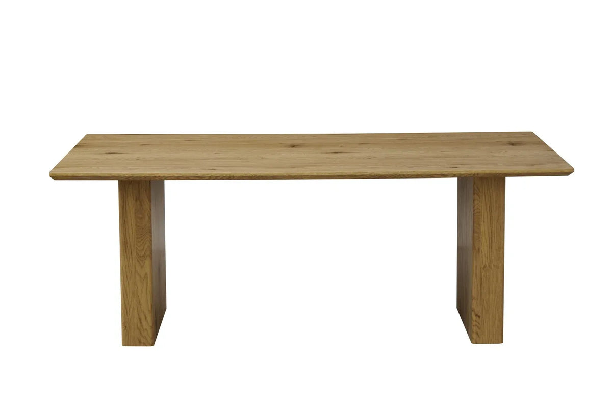 Lay Dining Table