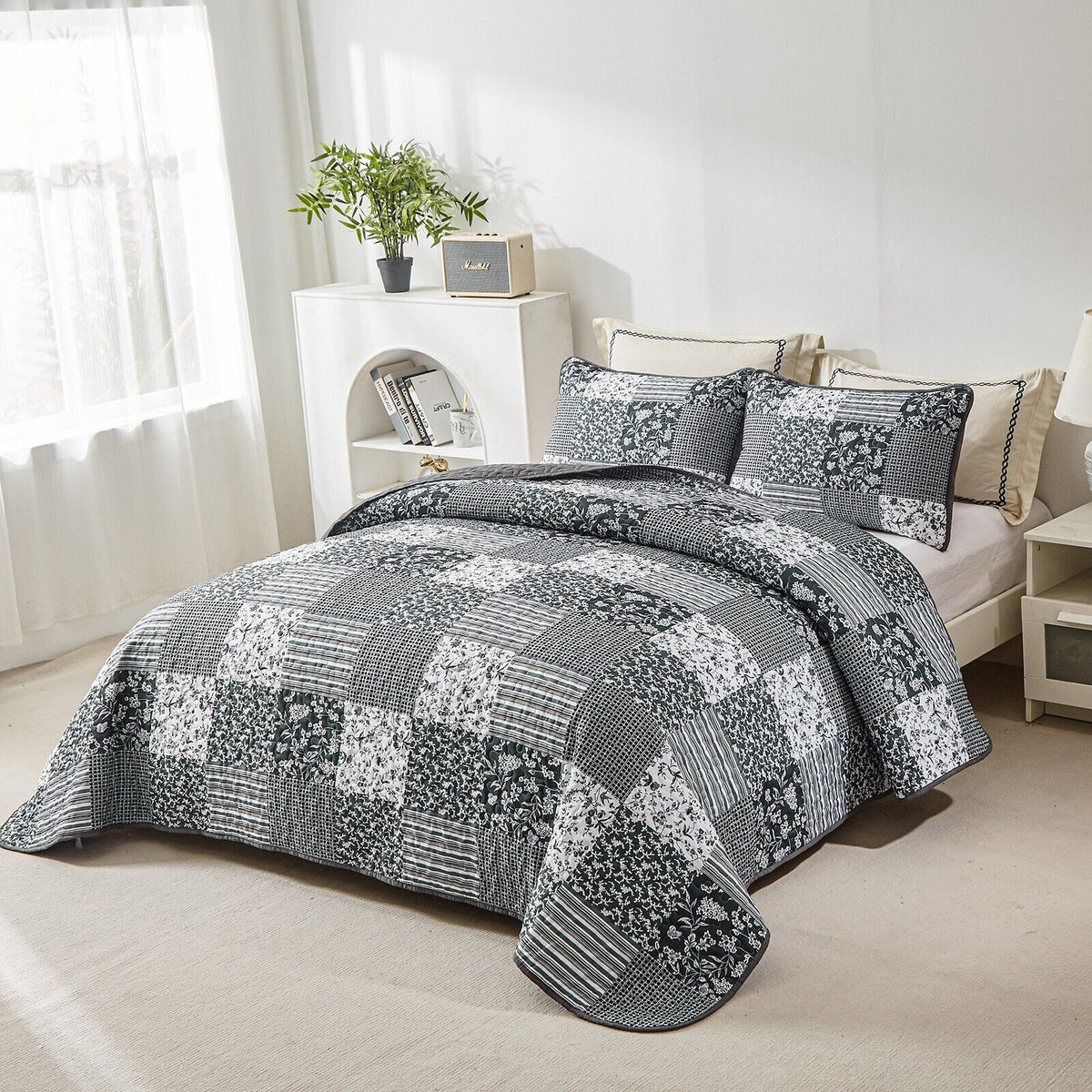 Lush Blush patch Floral 3 Pc Bedspread & Pillow Cover Set