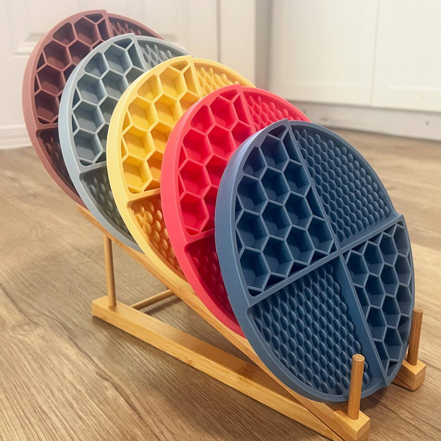 2 Pcs Mint Green Honeycomb Pet Slow Feeder Bowl - Anti-Choke Silicone Lick Mat with Suction for Dogs